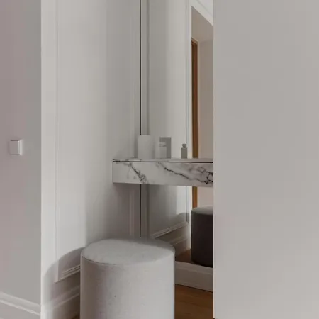 Premium Designer With Park View - By Innorental